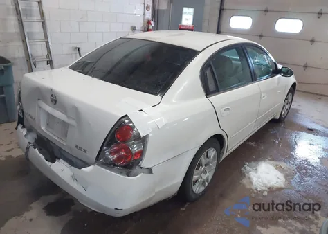2005 Nissan Altima 2.5 S from USA, damaged, VIN 1N4AL11DX5C307559